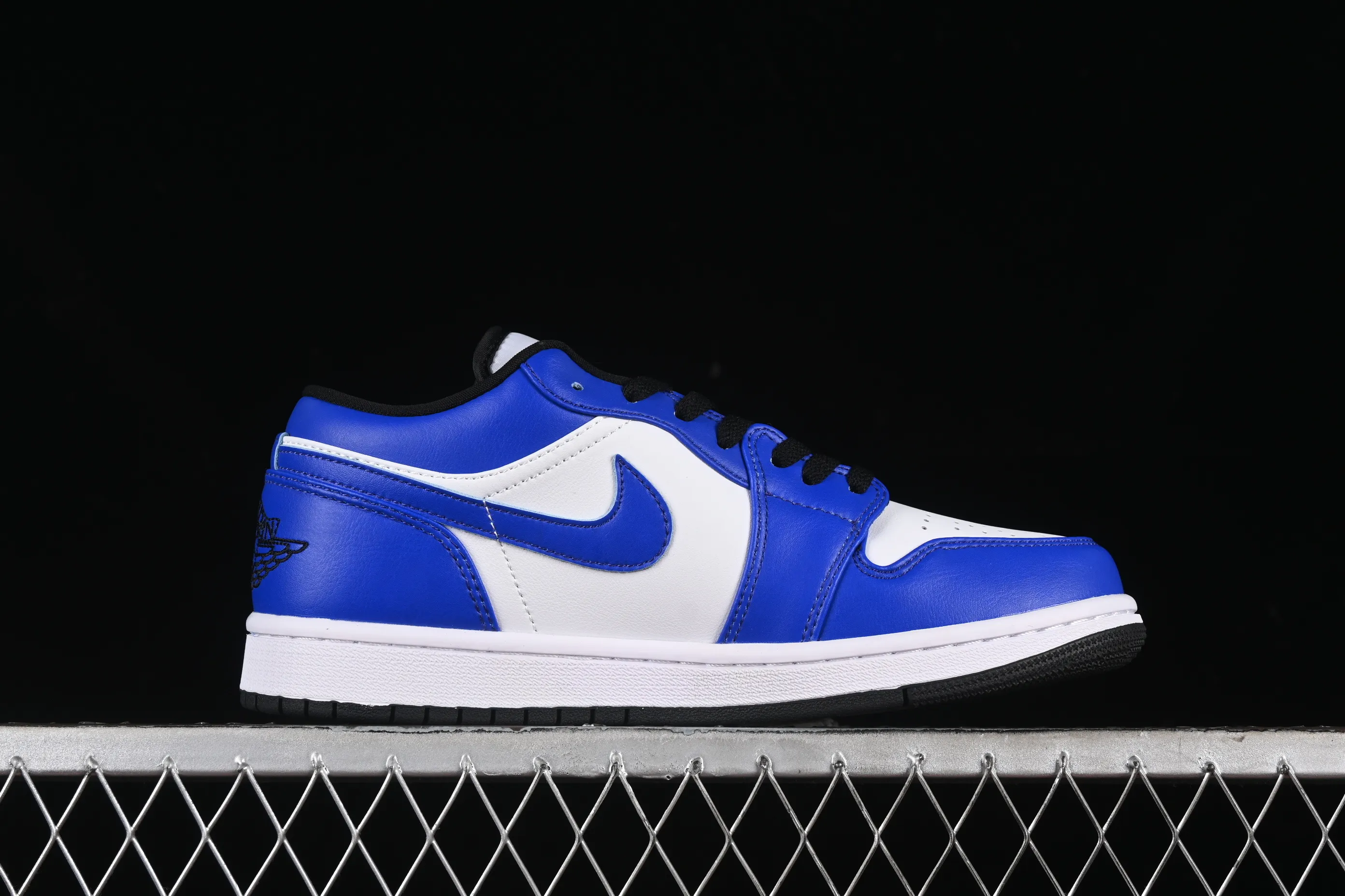 All categories Air Jordan Jordan series basketball shoes Air Jordan 1 Low Z version Air Jordan 1 Low AJ1 Joe 1 white and blue low-top retro basketball shoes 553558-124